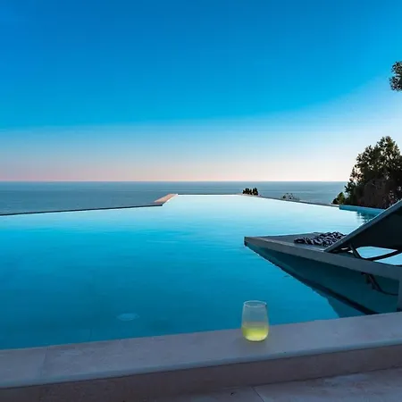 Endless Blue Vilă *
